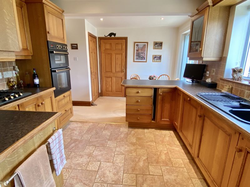Breakfast Kitchen- click for photo gallery